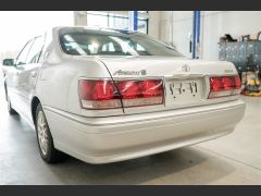 Photo of the vehicle Toyota Crown