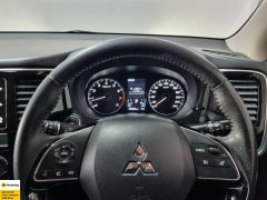 Photo of the vehicle Mitsubishi Outlander