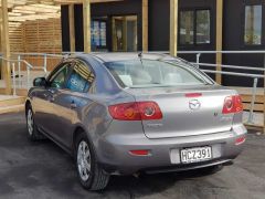 Photo of the vehicle Mazda Axela