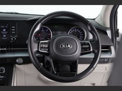 Photo of the vehicle Kia Carnival