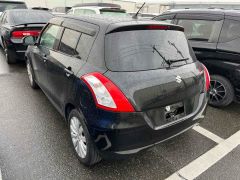 Photo of the vehicle Suzuki Swift