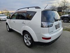 Photo of the vehicle Mitsubishi Outlander