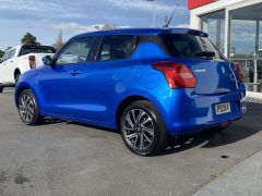 Photo of the vehicle Suzuki Swift