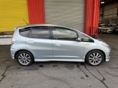 Photo of the vehicle Honda Fit