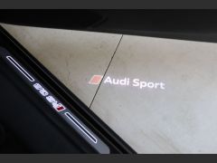 Photo of the vehicle Audi RS Q8