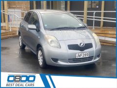 Photo of the vehicle Toyota Vitz