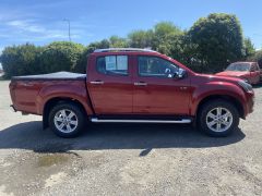 Photo of the vehicle Isuzu D-Max