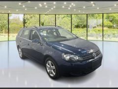 Photo of the vehicle Volkswagen Golf