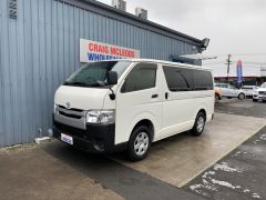 Photo of the vehicle Toyota HiAce