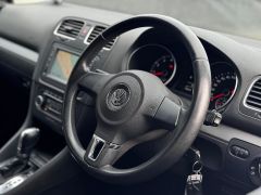 Photo of the vehicle Volkswagen Golf