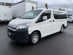 Photo of the vehicle Toyota HiAce