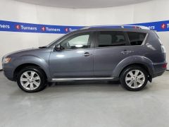 Photo of the vehicle Mitsubishi Outlander