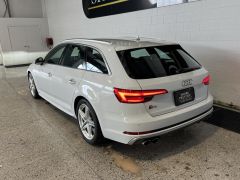 Photo of the vehicle Audi S4