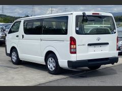 Photo of the vehicle Toyota HiAce