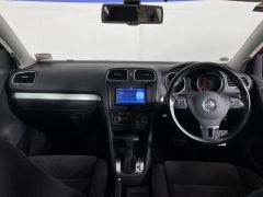 Photo of the vehicle Volkswagen Golf