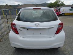 Photo of the vehicle Toyota Vitz