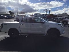 Photo of the vehicle Isuzu D-Max