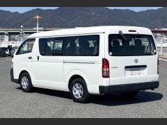 Photo of the vehicle Toyota HiAce