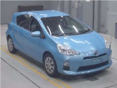 Photo of the vehicle Toyota Aqua