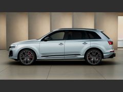 Photo of the vehicle Audi Q7