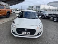 Photo of the vehicle Suzuki Swift