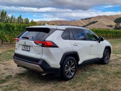 Photo of the vehicle Toyota RAV4