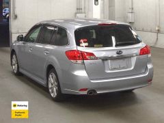 Photo of the vehicle Subaru Legacy