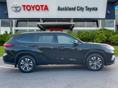 Photo of the vehicle Toyota Highlander