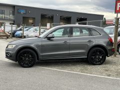 Photo of the vehicle Audi Q5