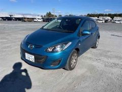 Photo of the vehicle Mazda Demio