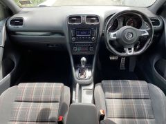 Photo of the vehicle Volkswagen Golf