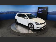 Photo of the vehicle Volkswagen Golf