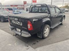 Photo of the vehicle Isuzu D-Max