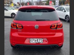 Photo of the vehicle Volkswagen Golf