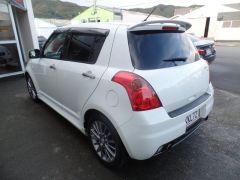 Photo of the vehicle Suzuki Swift