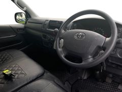 Photo of the vehicle Toyota HiAce