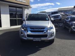 Photo of the vehicle Isuzu D-Max