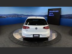 Photo of the vehicle Volkswagen Golf