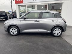 Photo of the vehicle Suzuki Swift