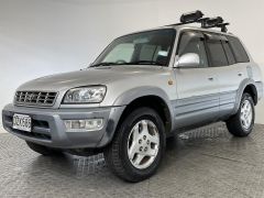 Photo of the vehicle Toyota RAV4