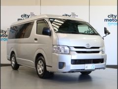 Photo of the vehicle Toyota HiAce