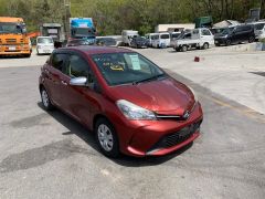 Photo of the vehicle Toyota Vitz