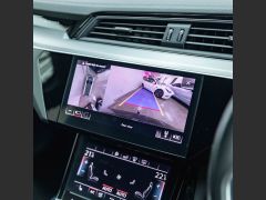 Photo of the vehicle Audi e-tron