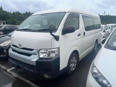 Photo of the vehicle Toyota HiAce