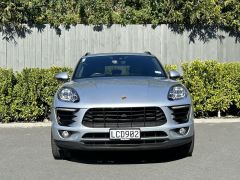 Photo of the vehicle Porsche Macan