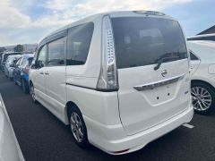 Photo of the vehicle Nissan Serena