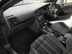 Photo of the vehicle Volkswagen Golf GTI