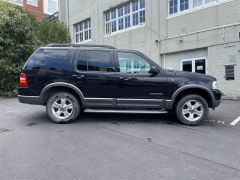 Photo of the vehicle Ford Explorer