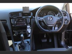 Photo of the vehicle Volkswagen Golf