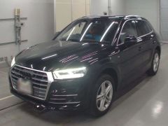 Photo of the vehicle Audi Q5